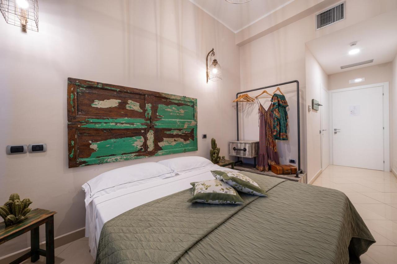 Love & Fama Hotel Sabaudia Luaran gambar