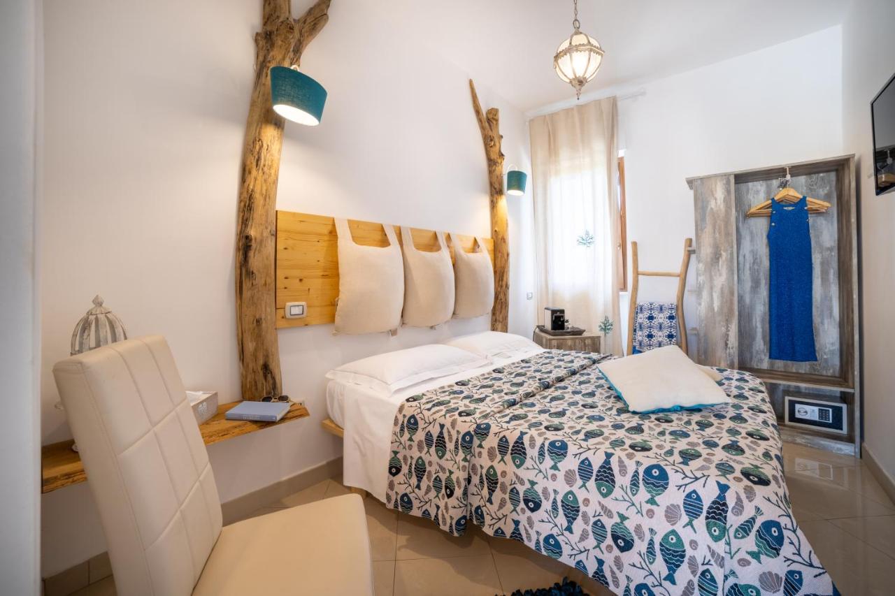 Love & Fama Hotel Sabaudia Luaran gambar