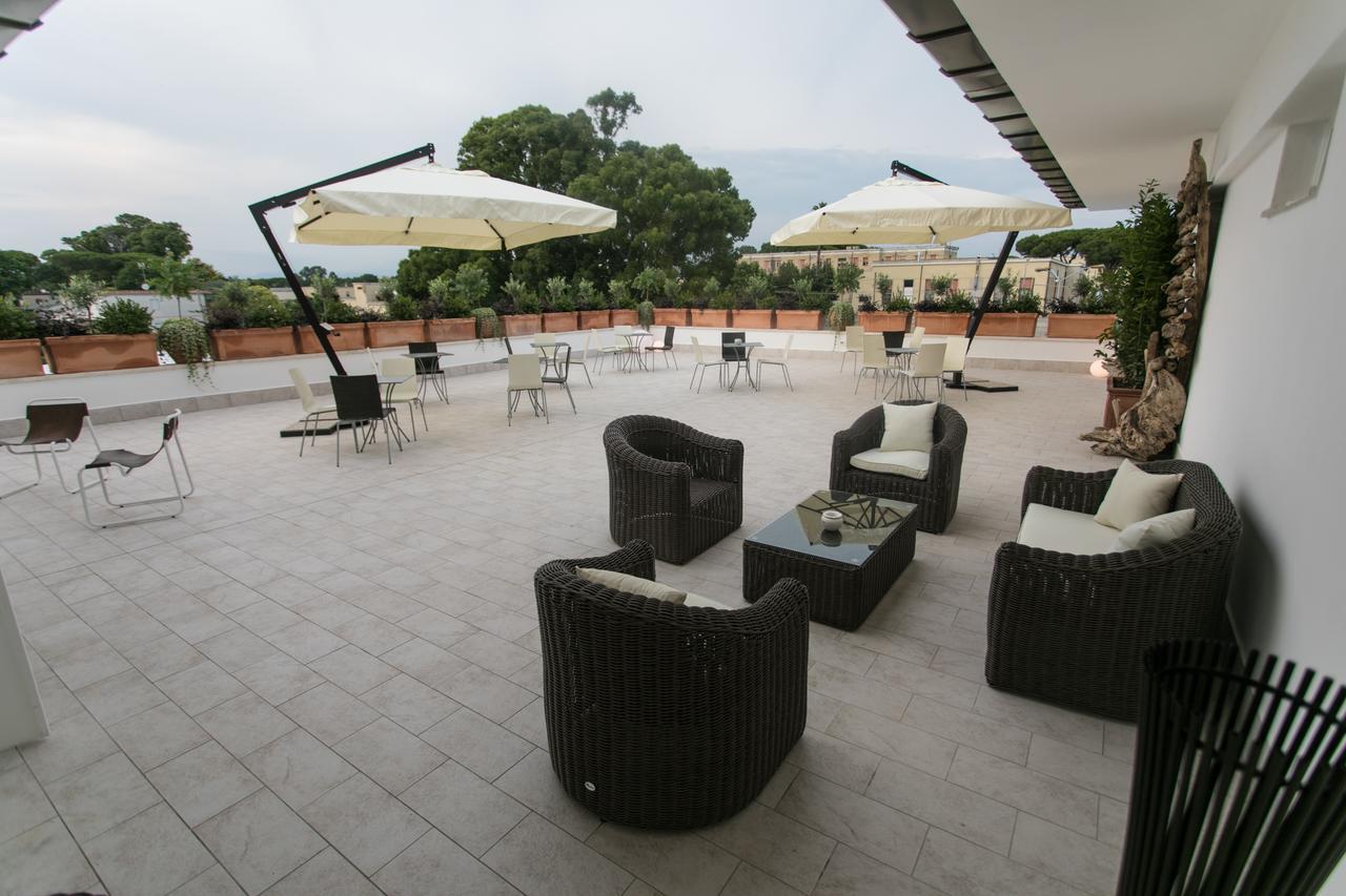 Love & Fama Hotel Sabaudia Luaran gambar